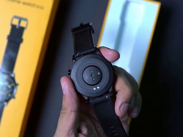 Realme Watch S Pro Обзор: Красивые премиум часы с GPS и защитой 5ATM