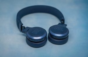 Обзор JBL Live 460NC — накладные Bluetooth-наушники