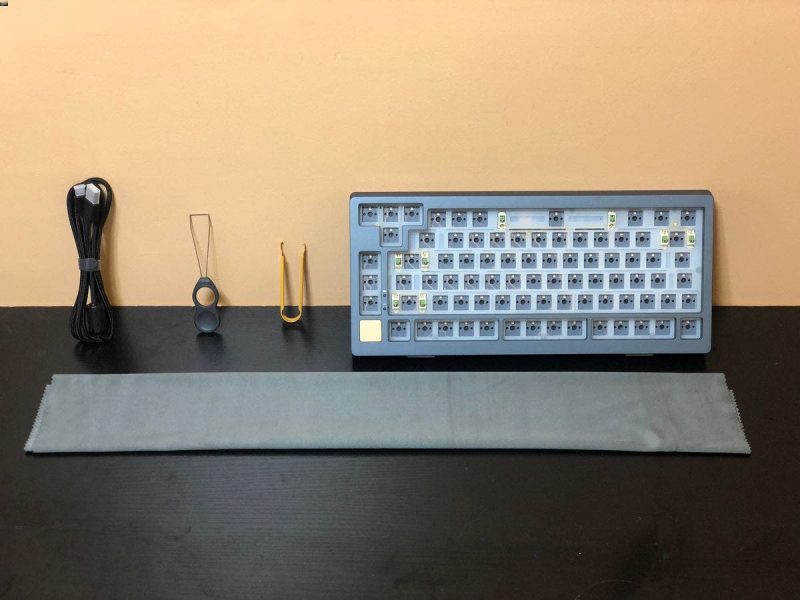 KiiBoom Moonshadow 81 Review - A tough but sleek mechanical DIY keyboard with transparent keys