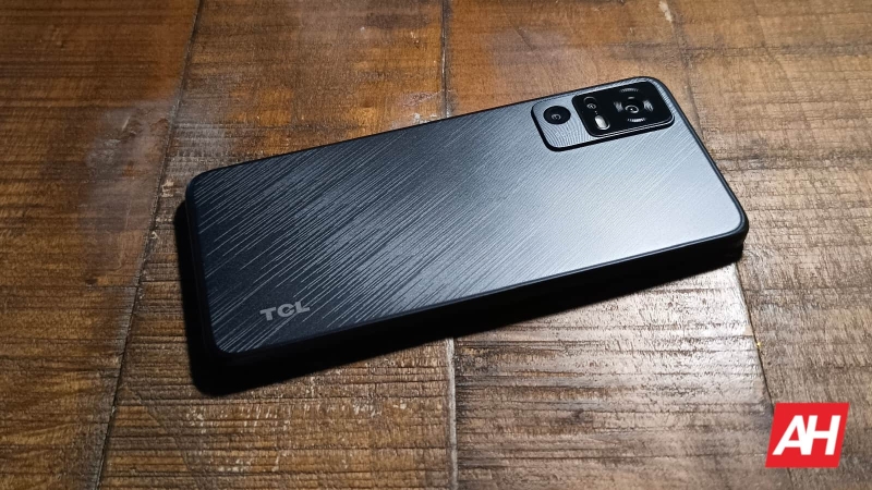 TCL 40 X 5G Review: An all-around solid performer