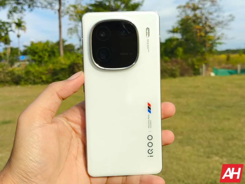 iQOO 12 Review: Great all-round performance under budget